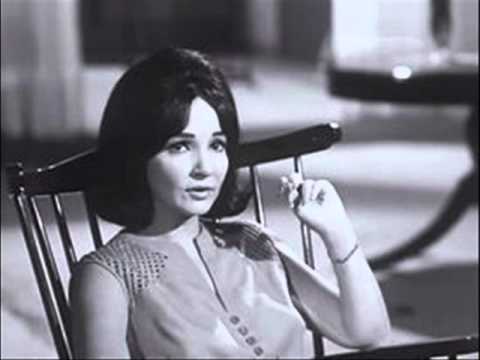 شاديه خدنى على حصانك اغنيه نادرة