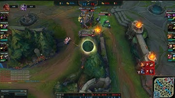 League of Legends Game breaking Leona glitch (walk through walls forever)
