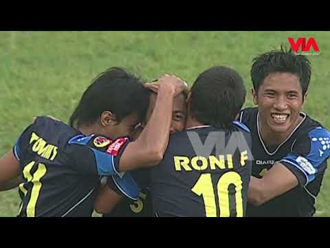 halitoto x kakekbet168 - Arema VS Persipura Jayapura, Singo Edan Terkam Tim Mutiara Hitam | ISL 2009/2010