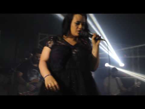 Tulipa Ruiz - Só sei dançar com você - ao vivo em Aracaju-Suburbia