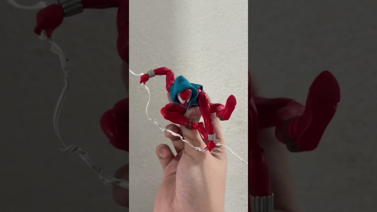 POSING MAFEX 186 SCARLET SPIDER