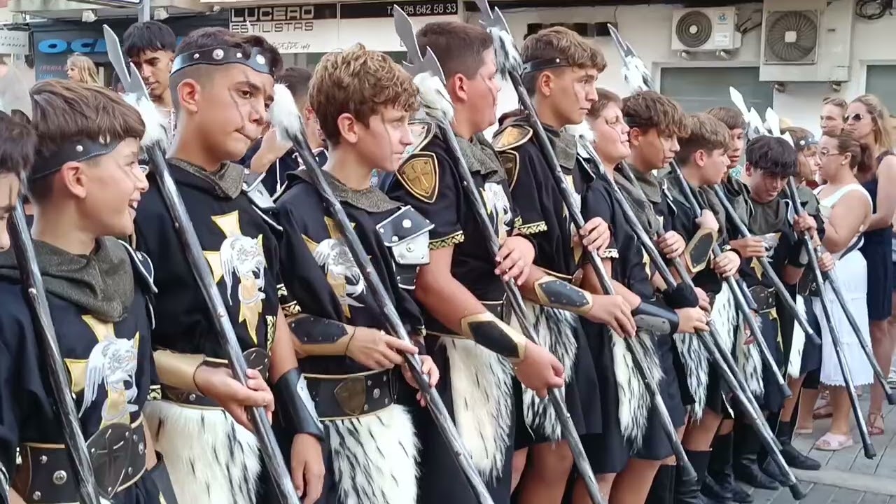 Moros y Cristianos en Denia, desfile infantil,