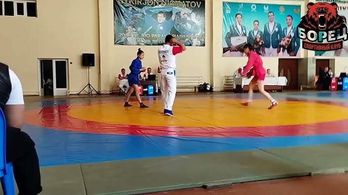 Koltuk kiygan lezbiyenning surati