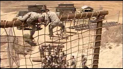 WeedsS03EP04 Andy Botwin doing Military Exercise