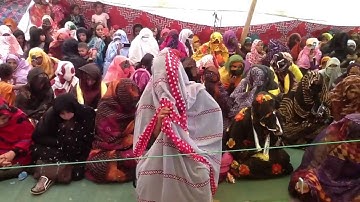 موريتانية تتلو القرآن تلاوة رائعة