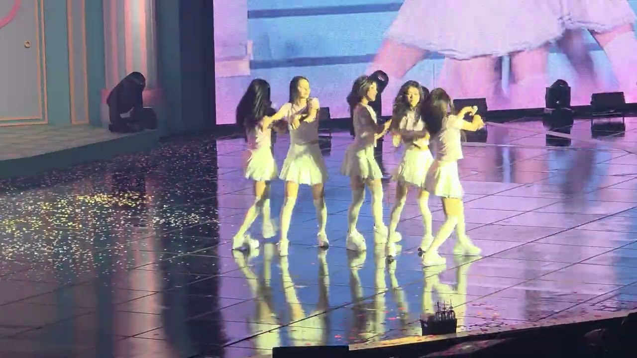 illit- AIM High GLITTER DAY IN SEOUL