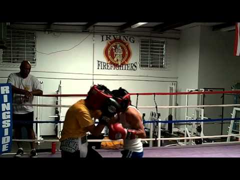 12 yr old Aaron Morales sparring 15 yr old from ga...