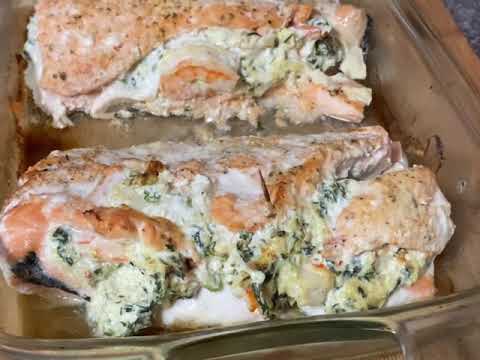 Video: Gumulong Kasama Ang Curd Cheese, Spinach At Salmon