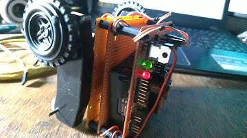 ZiLog Z8F0822A Microcontroller controlling the robot