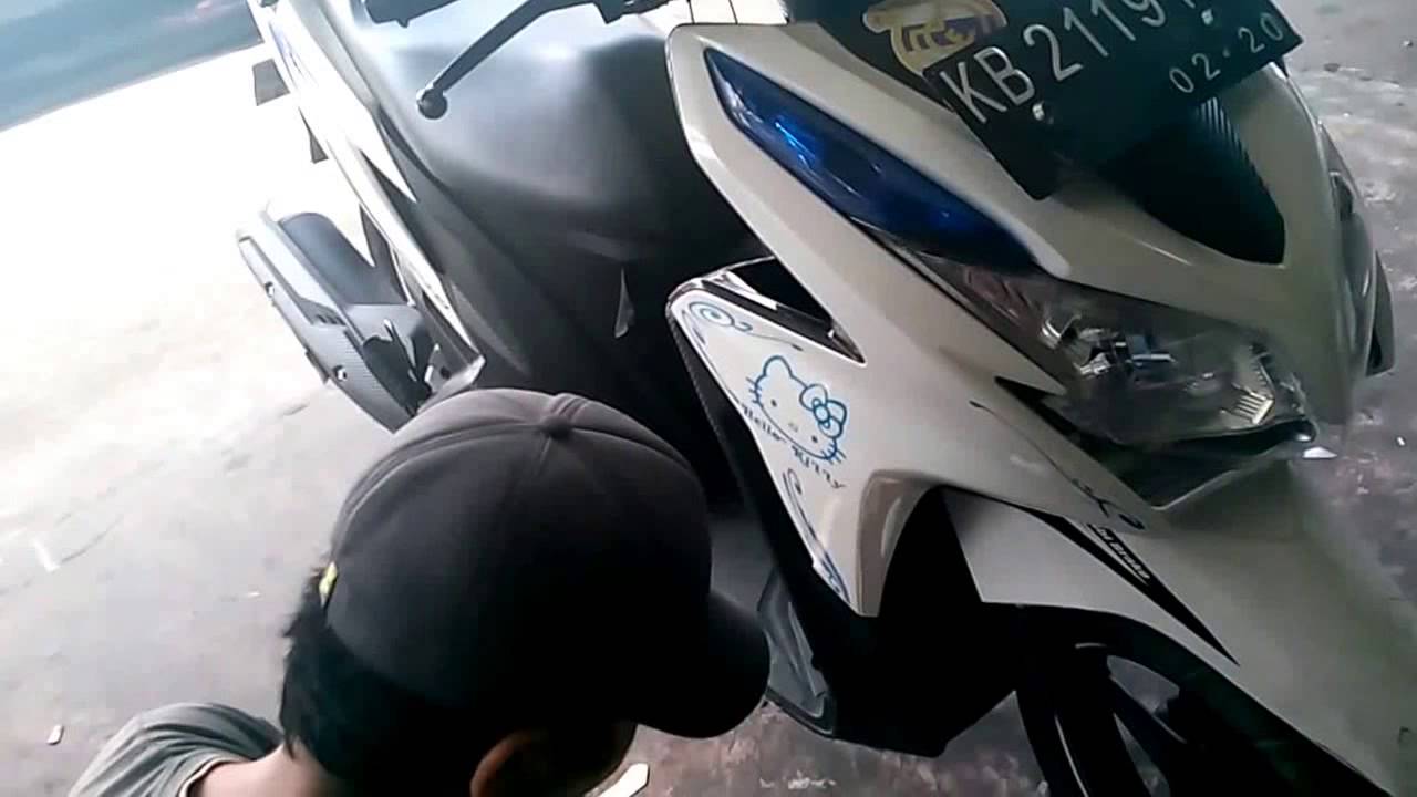 Cara mudah pasang stiker motor - YouTube