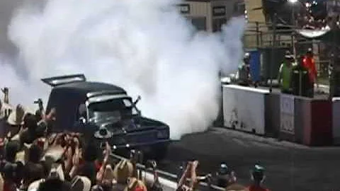 Summernats 26 Burnout Finals - Holden Panel Van