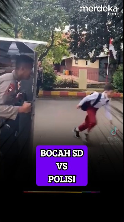 Adu Kuat Rombongan Bocah SD Vs Barikade Polisi #merdekadotcom #polisiindonesia