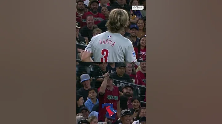 What do you think this fan was saying to Bryce Harper? 👀 #phillies #baseball #mlb