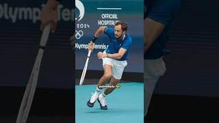 Daniil Medvedev says 220 km/h serves are EASIER to return than 200 km/h… Here’s why! 🎾🤯 #tennis Daniil Medvedev says 220 km/h serves are EASIER to return than 200 km/h… Here’s why! 🎾🤯 #tennis