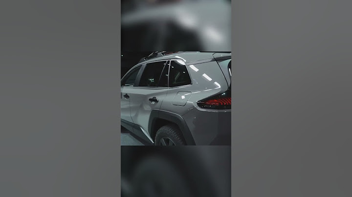 Новый RAV4 удивил всех — агрессия, технологии и никакого бензина