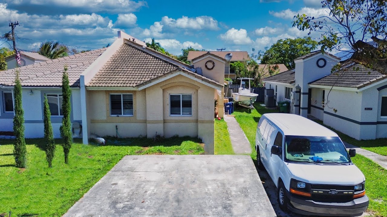 4 Bedroom 2 Bathroom House For Sale in Cutler Bay 20431 SW 93rd Ave