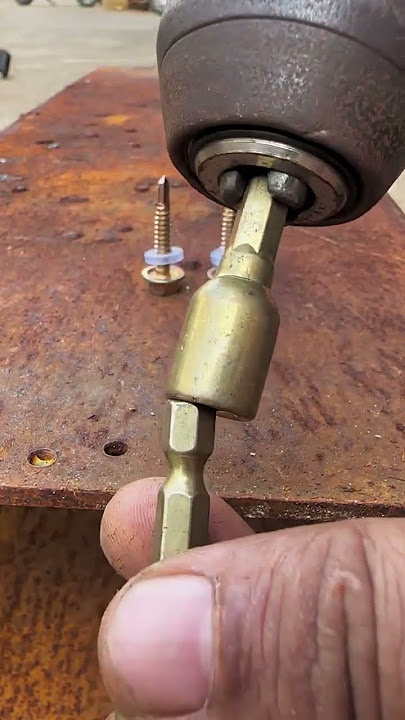 Magnetic bit for tile nails