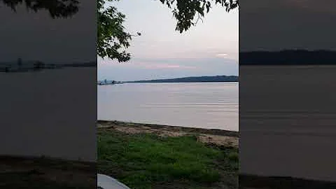 Guntersville Alabama Lake Meditation bu Teresa Bur...