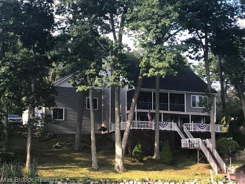 11994 Weiman Drive, Pinckney, MI home video tour
