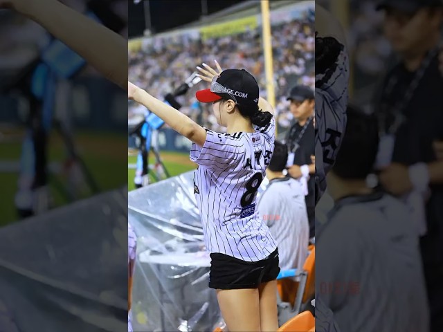 🧢💦 물폭탄에 홀딱 젖어도 아웃송은 완벽해! 💥💃 서여진 Seo Yeojin 徐如辰 치어리더 직캠 fancam