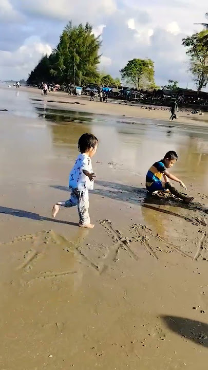 Ayah Peluk Erat Diriku.. beriku semangat untuk menjalani hidup..  #feedshorts #anak #ayahakurindu