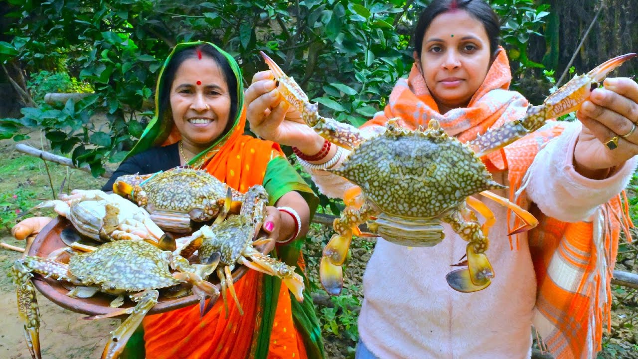 মায়ের হাতে শীতের স্পেশাল সমুদ্রের কাঁকড়ার দারুন স্বাদে রান্না | Sea crab recipe in village style