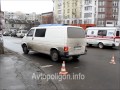 Киев Volkswagen Transporter сбил женщину на пешеходном переходе