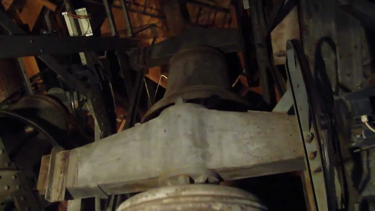 Reussbühl, Luzern CH - Vollgeläut der kath. Kirche St. Philipp Neri