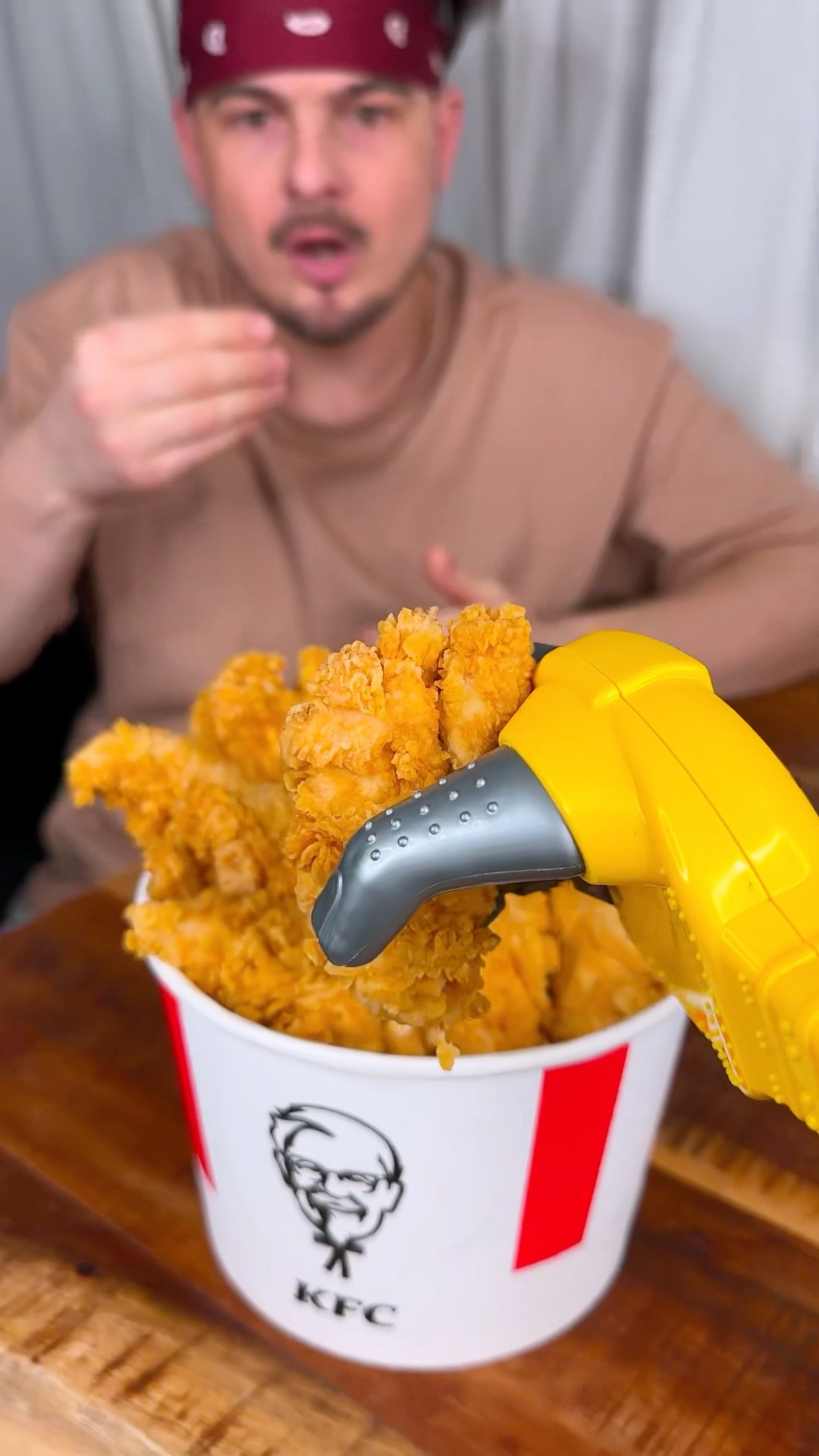 How to not eat FRIED CHICKEN with your sibling infront of your mom??❤️?| CHEFKOUDY