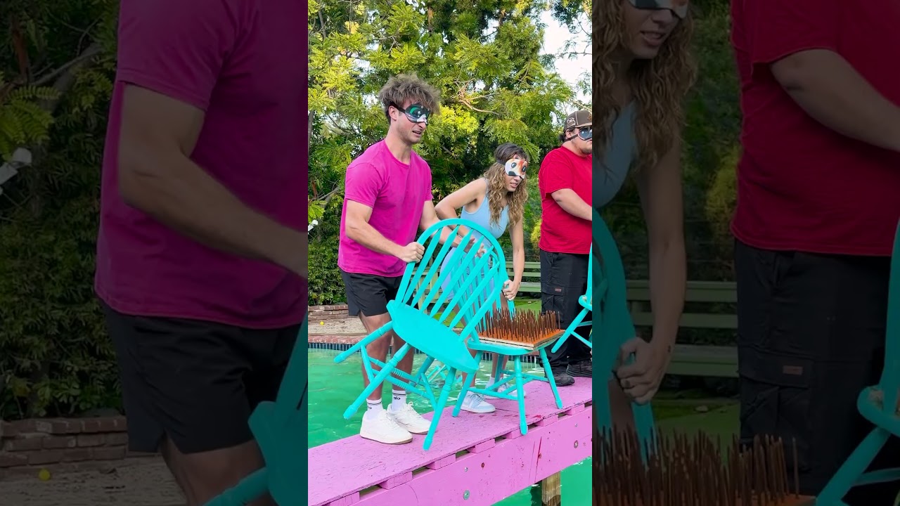 Не садись не на тот стул!