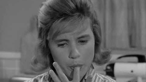 The Patty Duke Show S1E21 Let Em Eat Cake