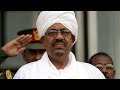 صور تهريب عمر البشير من السجن بمروحية عسكرية&rdquo; تقلب السودان والجيش يصدر بيانا