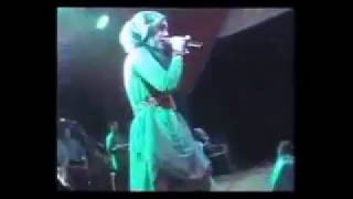 Sebuah Nama (Elvy Sukaesih) -- Cover by Selvy Anggraeni -- Musik oleh Om.  Family Show 2013