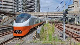 E657系カツK3編成（オレンジパーシモン）　松戸駅3番線（常磐線快速）通過　20250915 120836