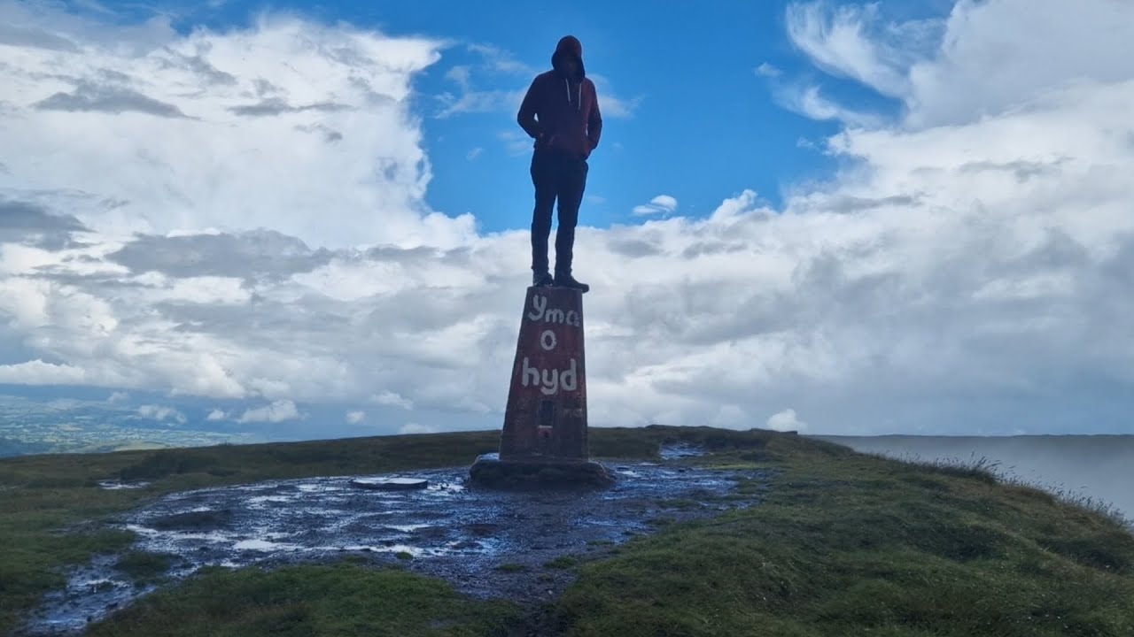 Llyn y Fan Fach Wild Camping Brecon Beacons