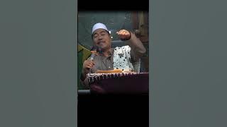 Life is short, only between the call to prayer and the call to prayer #shortsmfa KH Fakhruddin Al...