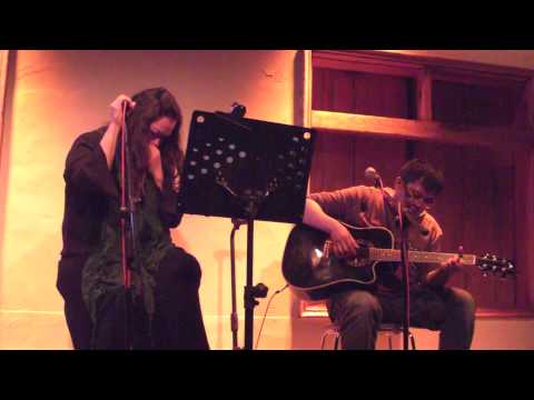 希紫 & 大大／2 夢一場 + 城裡的月光 (唱作聚家＠鐵花村 2011.02.16.)
