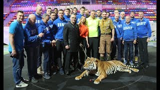 «Пожертвовали тренировкой, чтобы ребята улыбнулись!» «Зенит-Казань» в цирке братьев Запашных! «Пожертвовали тренировкой, чтобы ребята улыбнулись!» «Зенит-Казань» в цирке братьев Запашных!