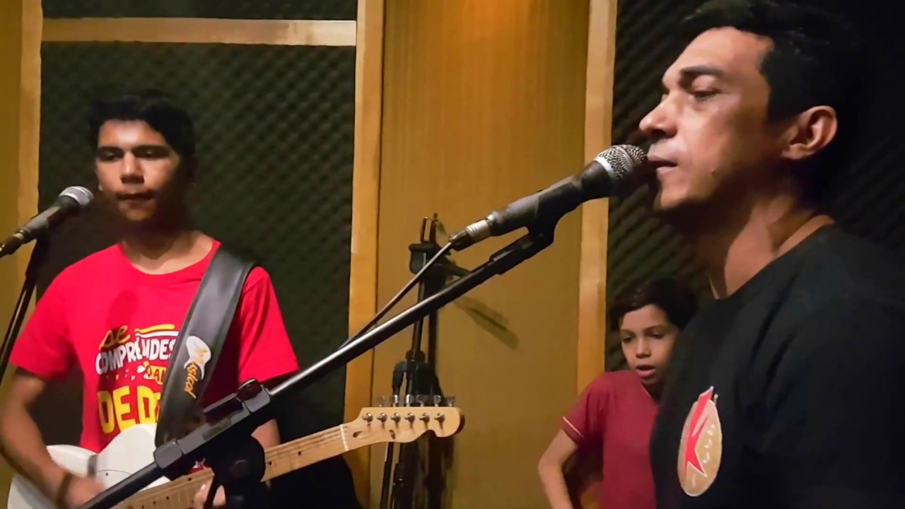 Musica Quem é Essa Que Avança Como Aurora
