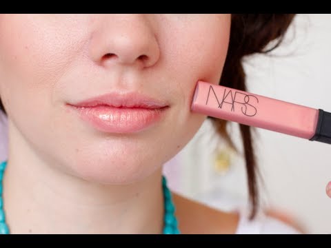 Video: L'Oreal sjajila Caresse boja za usne, # 806 Iris Review