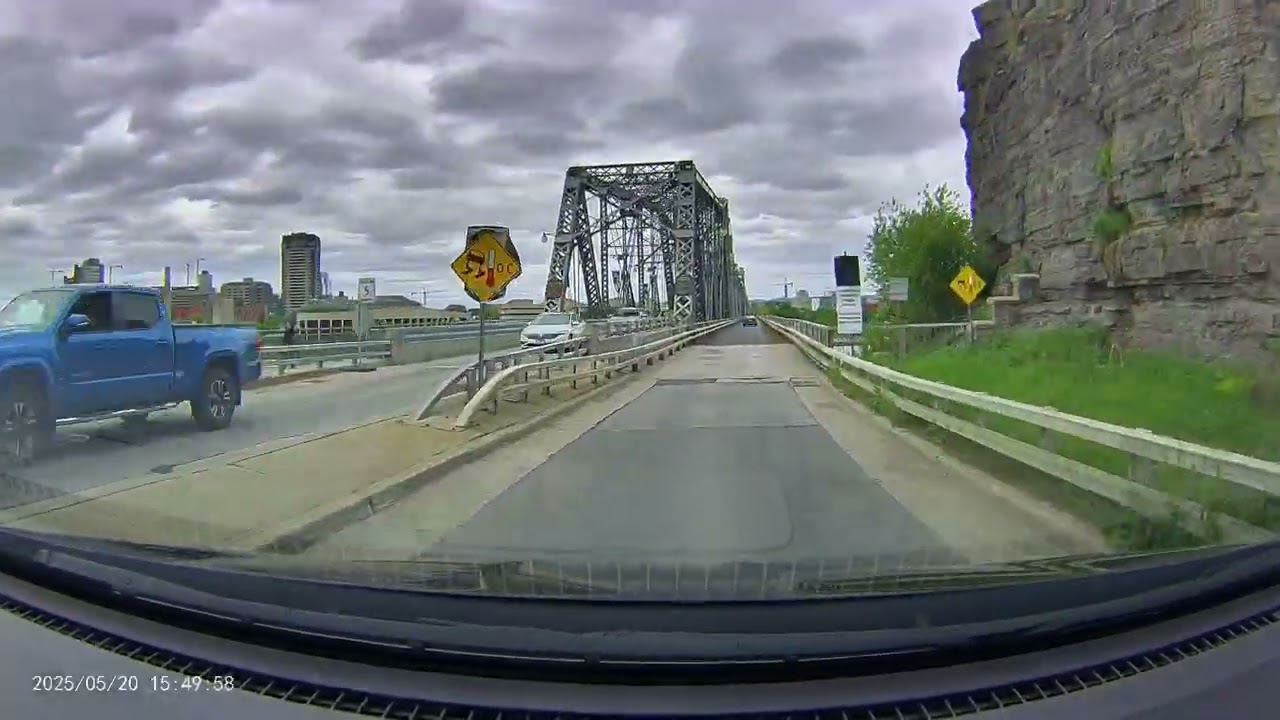 Ottawa - Gatineau drive via the Alexandra bridge