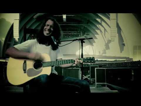 Chris Cornell-Hollywood Bowl-2010