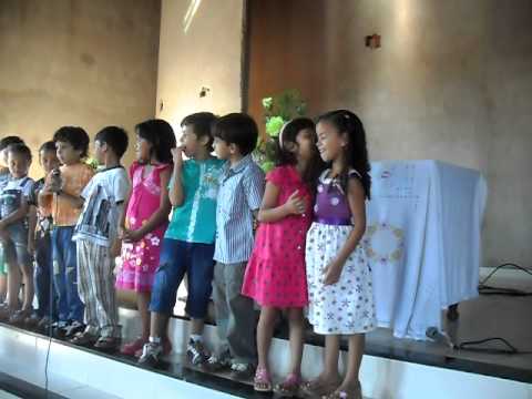 MARIA LUIZA E OS COLEGUINHAS FAZENDO HOMENAGEM AO DIA DOS AVÃS!!! NA ESCLLA ADVENTISTA DE PORTO FRANCO MARNHÃO.