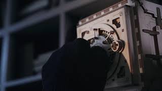 Ugears Safe hands-on learning: discover how to unlock your safe by listening to gears movement