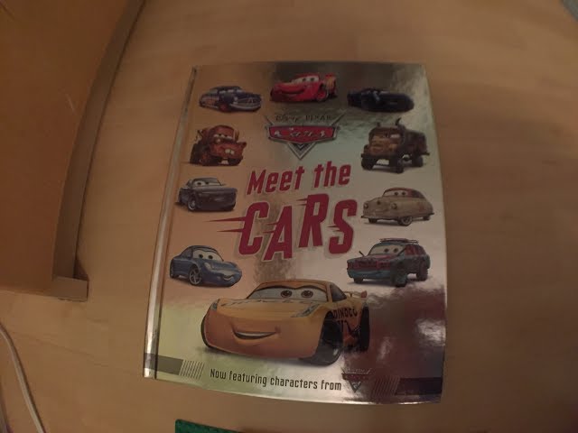 Disney Pixar Cars 3 MEET THE CARS BOOK WITH CARS 3 CHARACTERS