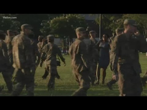 100 Soldiers Return Home Youtube