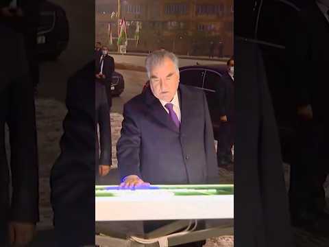 Эмомали Рахмон Таджикский государственный и политический деятель,  президент Республики Таджикистан