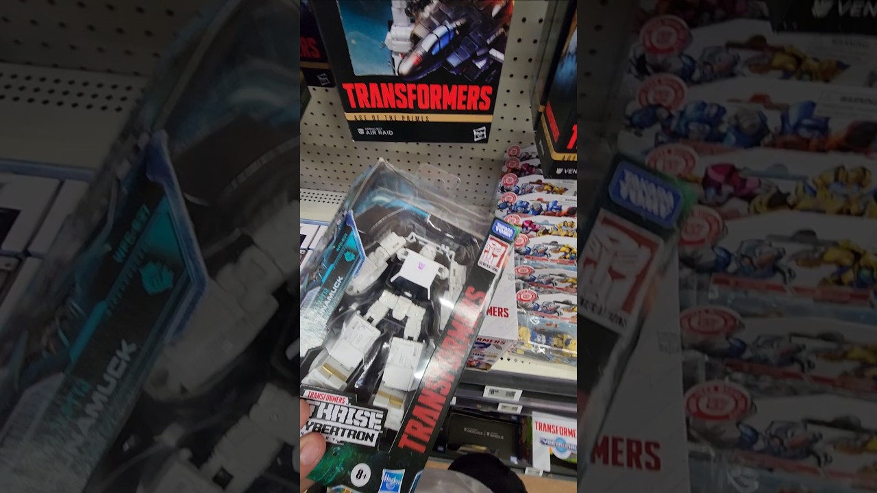 Walmart полон новых фигурок Трансформеров 