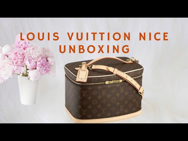 Cannes Louis Vuitton Brown Monogram Nice Vanity Case Cloth ref.637316 -  Joli Closet