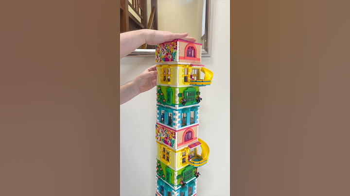 GIANT LEGO Skyscraper...